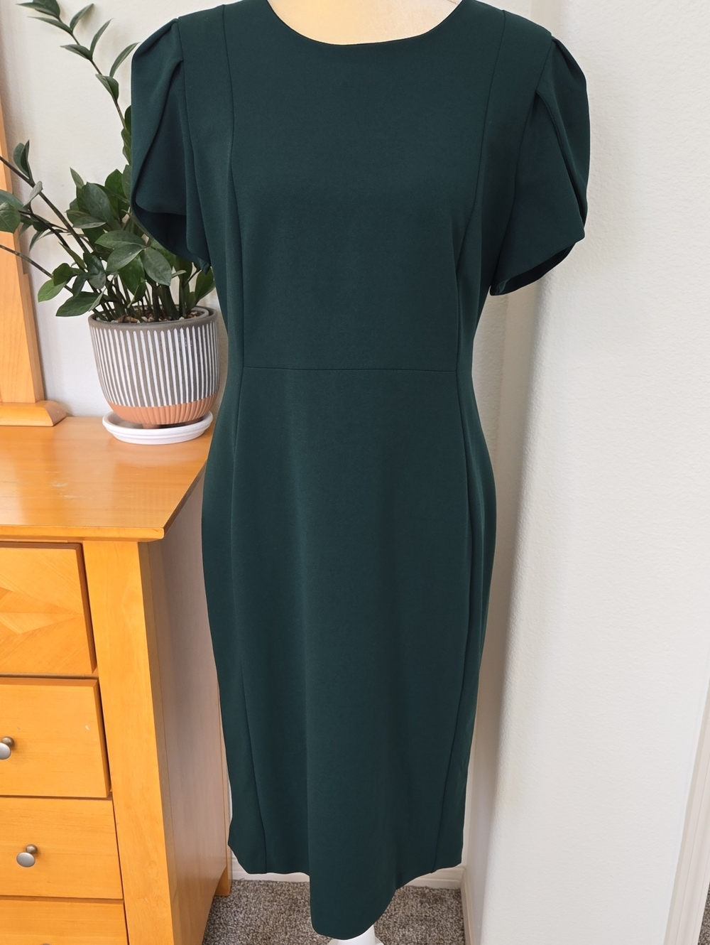 Calvin Klein Deep Green Tulip-Sleeve Midi Sheath Dress